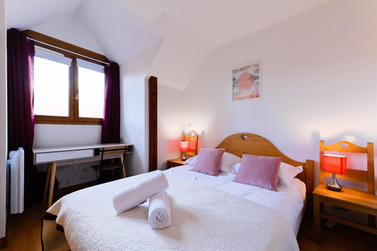 The Green Fee Close To The Golf Course And 5 Minutes From The Lake Giez Eksteriør billede