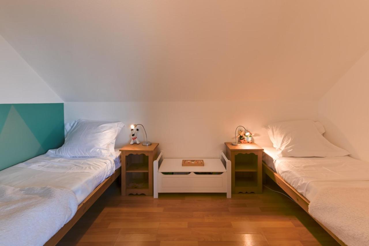 The Green Fee Close To The Golf Course And 5 Minutes From The Lake Giez Eksteriør billede